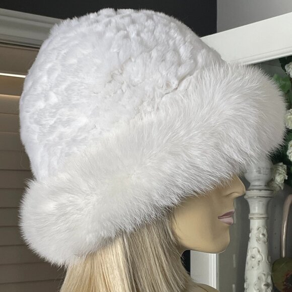 Women Beautiful Knitted Authentic WHITE FOX Fur Hat - Picture 3 of 6